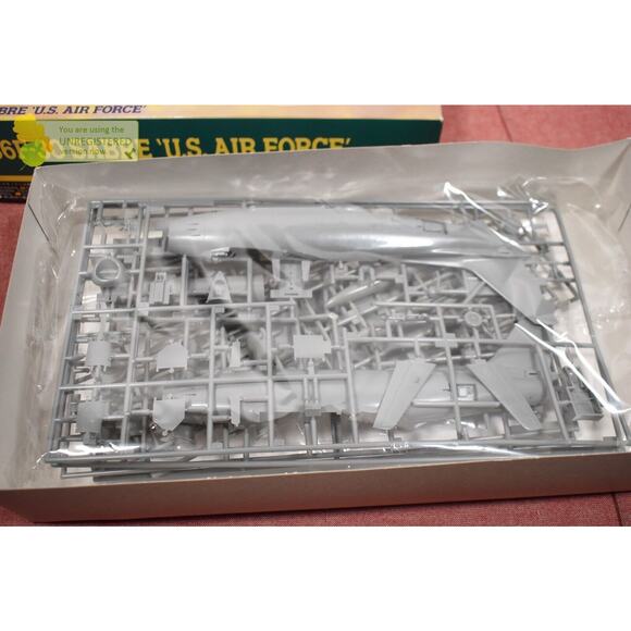 Hasegawa F-86F-30 Sabre U.S. Air Force Model 1/48 (Package Wear) - Picture 4 of 13